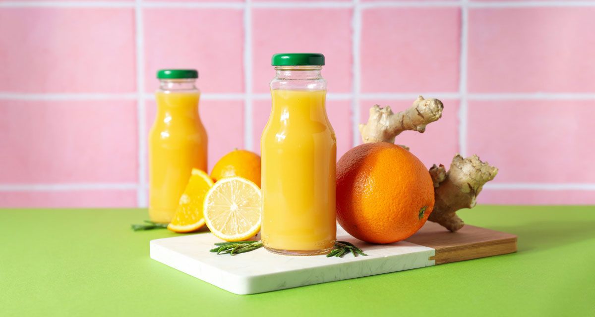 A mundet një shishe me fruta të shtrydhura të na bëjë më të lumtur?